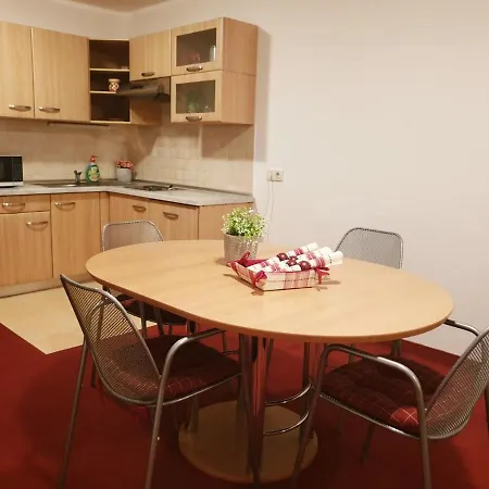 Appartement Red Rose Moravske-Toplice