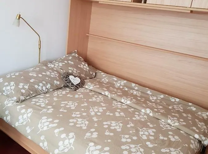 Red Rose Appartement *